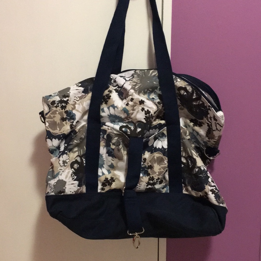 Thirty one weekender